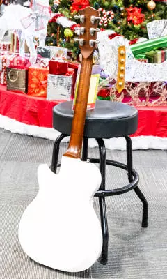 Godin Guitars - Radiator Electric Guitar - Trans Cream 2